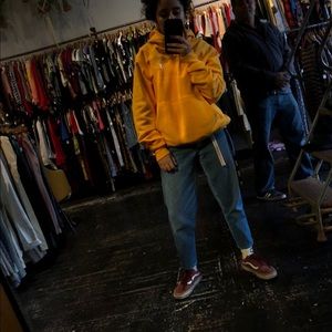 Meet your Posher, Samira